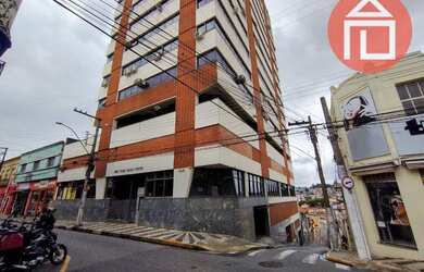 Imagem: O depósito possui 1 Vaga na garagem, 96m² de Área e está