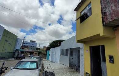 Imagem: A casa possui 1 Dormitório, 1 Banheiro e 50m² de Área e está