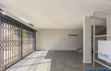 Imagem 9: COMERCIAL - LAPA - SP. 300m² de Áreae5 Vagas na garagem