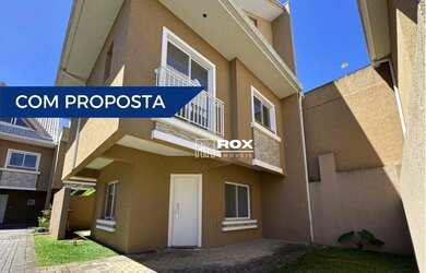 Imagem: A casa em condomínio possui 4 Dormitórios, 4 Banheiros, 2