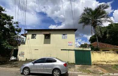 Imagem: A kitnet possui 1 Dormitório, 1 Banheiro, 1 Vaga na garagem