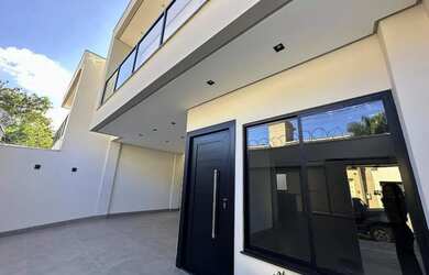 Imagem 2: Casa à venda em Ibituruna com 170m², 3 Quarto(s), 1 Suíte(s) e 2 Vaga(s)