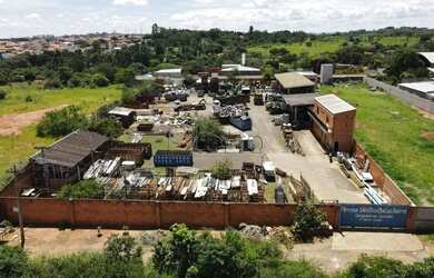 Imagem: O terreno possui 5000m² de Área e está localizado em Chácaras