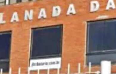 Imagem: O depósito possui 1 Vaga na garagem, 62m² de Área e está