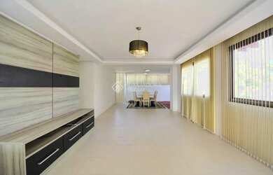 Imagem 2: Cobertura Exclusiva para Locação no Centro de Florianópolis