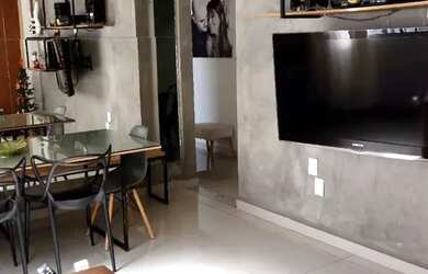 Imagem: O apartamento possui 3 Dormitórios, 1 Banheiro, 1 Vaga na garagem