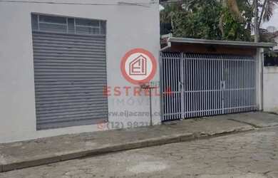 Imagem: A casa possui 3 Dormitórios, 2 Banheiros, 190m² de Área