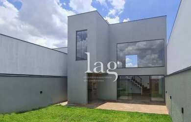 Imagem: A casa em condomínio possui 1 Dormitório, 2 Banheiros, 2 Vagas