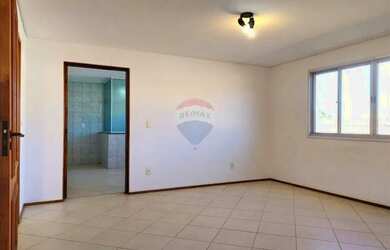 Imagem: O apartamento possui 2 Dormitórios, 1 Banheiro, 2 Vagas na