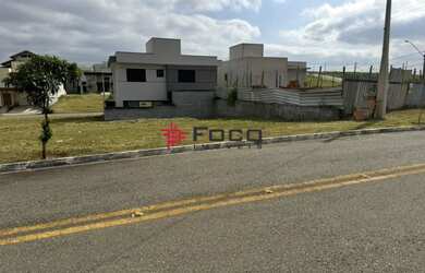 Imagem: O terreno possui 250m² de Área e está localizado em Loteamento