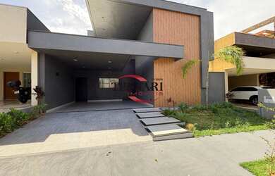 Imagem: A casa em condomínio possui 3 Dormitórios, 4 Banheiros, 2