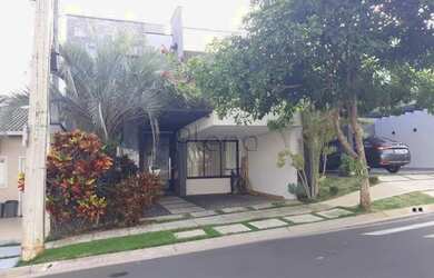 Imagem: A casa em condomínio possui 3 Dormitórios, 3 Banheiros, 1