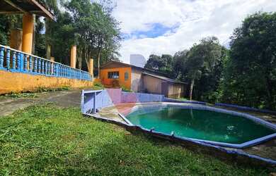 Imagem: A fazenda possui 600m² de Área e está localizado em Borda