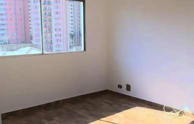 Imagem: O apartamento possui 1 Dormitório, 1 Banheiro, 1 Vaga na garagem