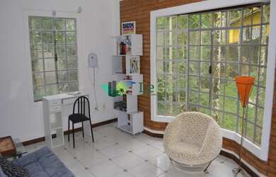 Imagem 9: Linda Casa Alto Penedo. 200m² de Área, 4 Vagas na garageme3 Dormitórios