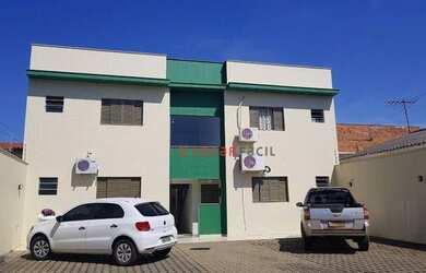 Imagem: A kitnet possui 1 Dormitório, 1 Banheiro, 1 Vaga na garagem