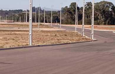 Imagem: O terreno e está localizado em Costeira, Araucária à venda