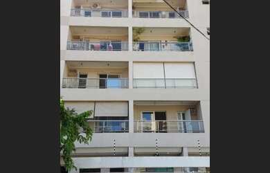 Imagem: O apartamento possui 2 Dormitórios, 2 Banheiros, 2 Vagas na