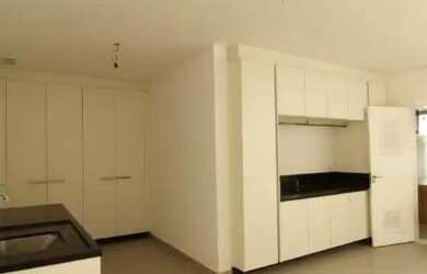 Imagem 2: Casa de condomínio para venda possui 750 metros quadrados com 5 quartos