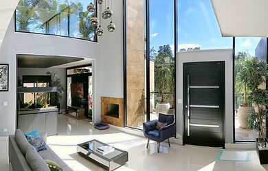 Imagem 14: Casa para aluguel e venda possui 430 m2 - FRENTE PARA O LAGO - linda vista