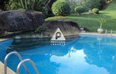 Imagem: A casa em condomínio possui 3 Dormitórios, 3 Banheiros, 1