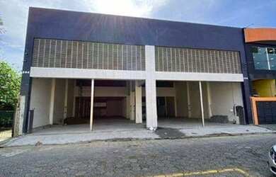 Imagem: O depósito possui 674m² de Área e está localizado em Boqueirão