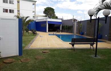 Imagem: O apartamento possui 2 Dormitórios, 1 Banheiro, 2 Vagas na