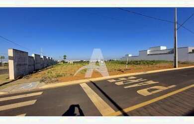 Imagem: O terreno possui 500m² de Área e está localizado em Grand