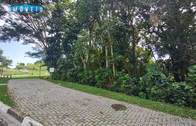 Imagem: O terreno possui 300m² de Área e está localizado em Pinheirinho