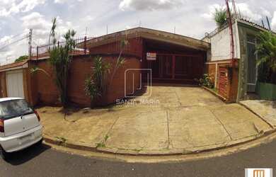 Imagem: O depósito possui 4 Vagas na garagem, 240m² de Área e está