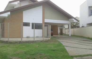 Imagem: A casa em condomínio possui 3 Dormitórios, 1 Banheiro, 4 Vagas