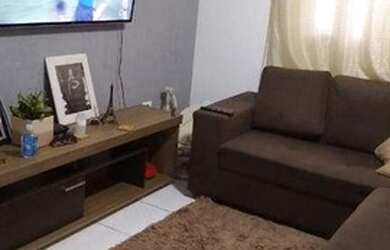 Imagem: A casa possui 2 Dormitórios, 1 Banheiro, 1 Vaga na garagem