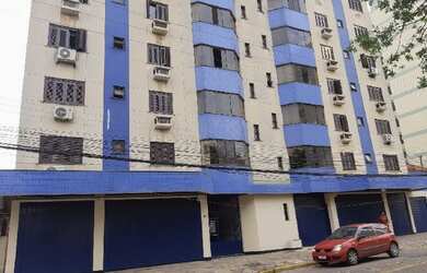 Imagem: O apartamento possui 3 Dormitórios, 1 Banheiro, 2 Vagas na