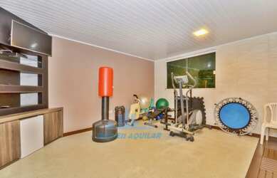 Imagem 7: Casa de Alto Padrão em Região nobre da cidade, em frente ao Bosque de Portugal