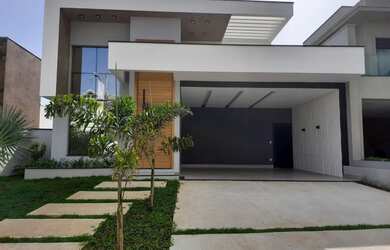 Imagem: A casa em condomínio possui 3 Dormitórios, 1 Banheiro, 4 Vagas