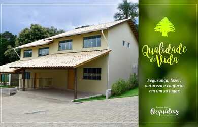 Imagem: A casa possui 3 Dormitórios, 4 Banheiros, 2 Vagas na garagem