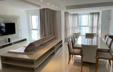 Imagem: O apartamento possui 3 Dormitórios, 4 Banheiros, 3 Vagas na