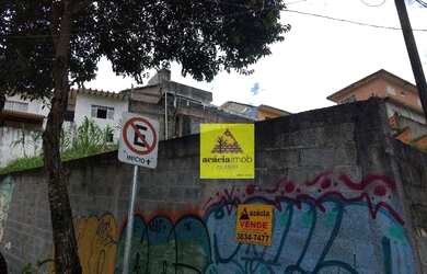 Imagem: O terreno possui 875m² de Área e está localizado em Vila