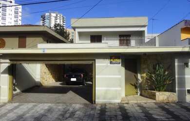 Imagem: A casa em condomínio possui 5 Dormitórios, 2 Banheiros, 2