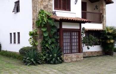 Imagem: A casa em condomínio possui 3 Dormitórios, 2 Banheiros, 200m²