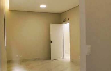 Imagem: A casa em condomínio possui 4 Dormitórios, 5 Banheiros, 4