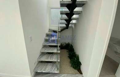 Imagem 9: Casa Padrão. 261m² de Área, 2 Vagas na garageme3 Dormitórios