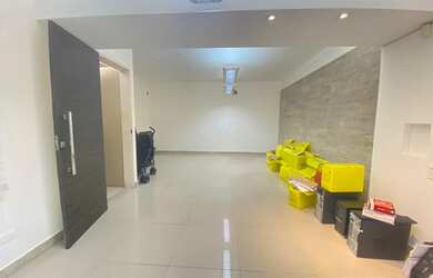 Imagem: A casa possui 5 Dormitórios, 2 Banheiros, 210m² de Área e