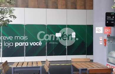 Imagem: O depósito possui 5 Vagas na garagem, 230m² de Área e está