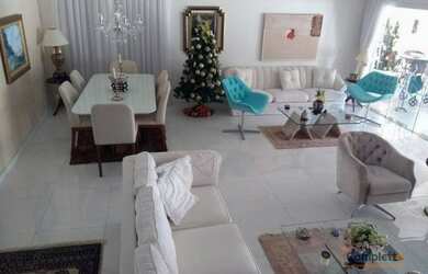 Imagem: A casa em condomínio possui 5 Dormitórios, 5 Banheiros, 3