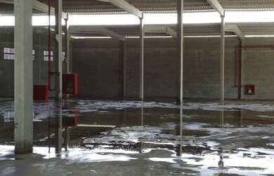 Imagem 3: Galpão/Depósito/Armazém para aluguel possui 450 metros quadrados em...