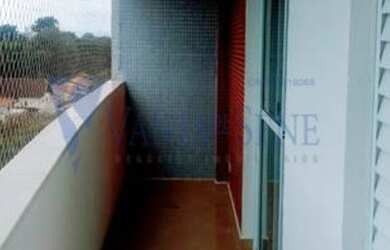 Imagem: O apartamento possui 3 Dormitórios, 1 Banheiro, 1 Vaga na garagem