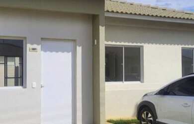 Imagem: A casa em condomínio possui 3 Dormitórios, 2 Banheiros, 2