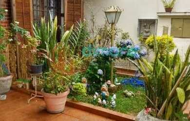 Imagem: A casa possui 4 Dormitórios, 3 Banheiros, 2 Vagas na garagem