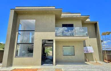 Imagem: A casa em condomínio possui 3 Dormitórios, 3 Banheiros, 2